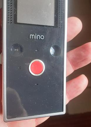 Карманная видеокамера flip video mino. р-ры 10*5*1,5см.нуждается в проверке.