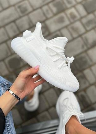 Жіночі кросівки adidas yeezy boost 350 білі легкі спортивні бігові зручні стильні текстиль кроссовки адидас изики изибуц 350 белые кроссовки адидас
