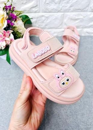 Стильные босоножки для девочки от gfb с трендовым labubu