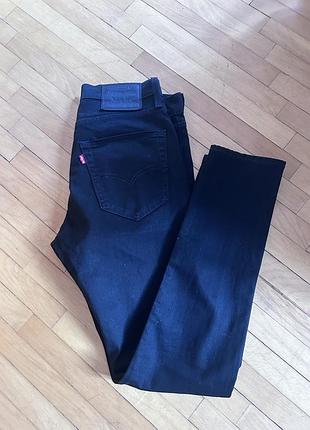 Джинсы levis