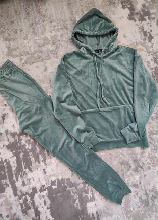 Велюровый костюм, разм. 42-44