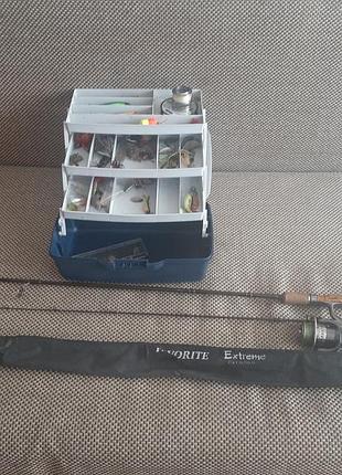 Спиниг favorite extreme 2.1m casting 21g.grafite + daiwa procaster 2500x +ящик блёсна,воблеры