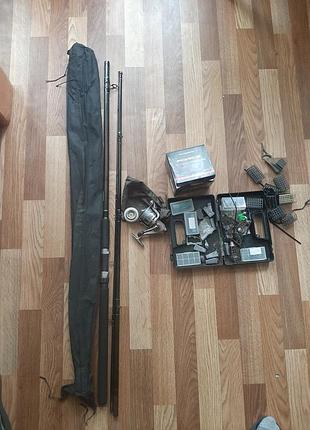 Фідер bleck panther 3.30m c.w 80-160g +котушка flagman force active feeder