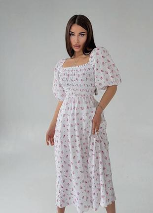 Легкое нежное женское платье
