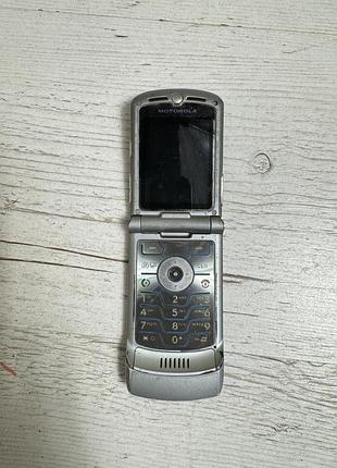 Телефон motorola razer v3 7