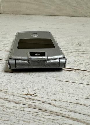 Телефон motorola razer v3 6
