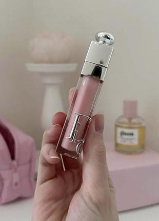 Dior addict lip maximizer.
