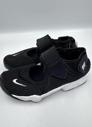 Nike дитячі сандалі 35 розмір 22 см
