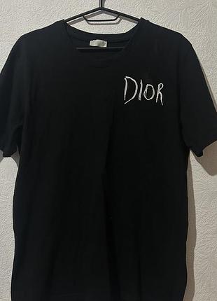 Dior автентична футболка l розміру. нюанс.