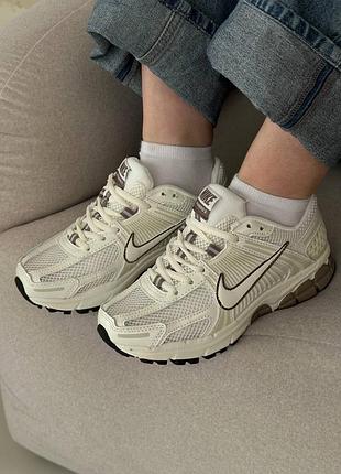 Кросівки nike zoom roam vomero 5 sail mink brown