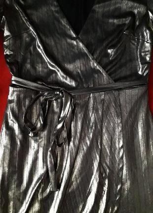 Нарядное платье цвета металлик с декольте и запахом спереди от new look5 фото