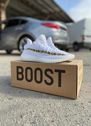 Женские  кроссовки  adidas yeezy boost 350 white flower 36-38-39-406 фото