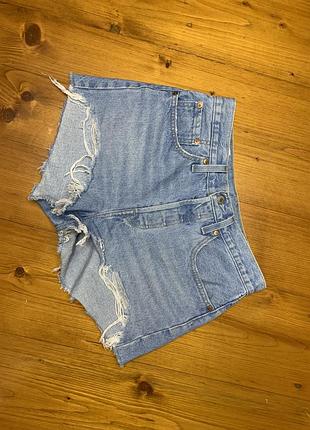 Levi’s premium оригінал  шорти жіночі  розмір w27 ( s)