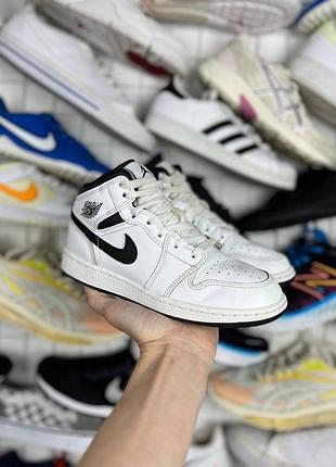 Кроссовки air jordan 1 mid р(36.5)