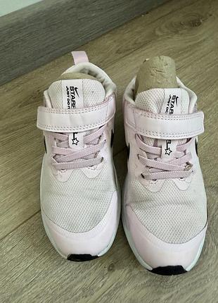 Легкі кросівки nike
