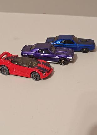 Коллекционные машинки хот вилс hot wheels, в хорошем состоянии, смотрите фото все