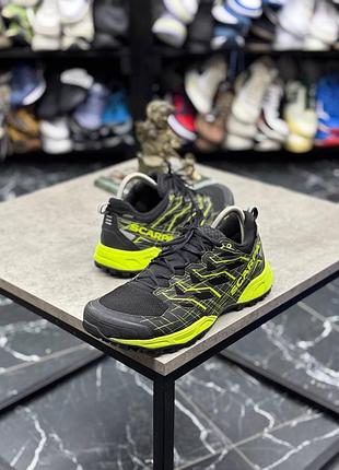 Оригінальні кросівки scarpa