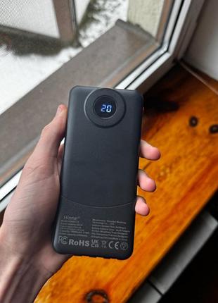 Чорний повербанк hinne 10000 mah з цифровим дисплеєм