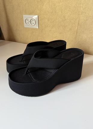 Вʼєтнамки zara на платформі