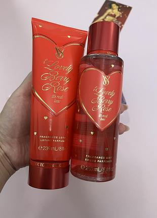Набір косметики victoria's secret lovely berry rose — міст та лосьйон+ пакет (оригінал)