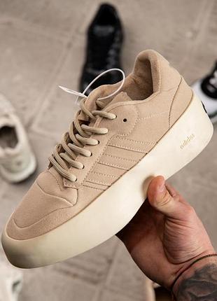 Чоловічі кросівки бежеві adidas