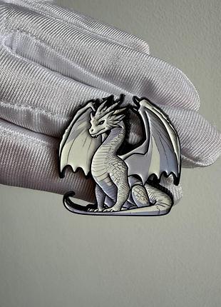 Пін значок металевий брошка «білий дракон фентезі (fantasy dragon, міфічний дракон)»