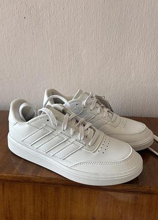 Оригинальные новые кроссовки adidas 38 размер