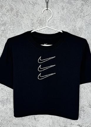 Футболка кроп топ nike swoosh зі стразами , оригінал !