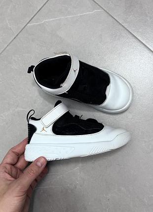 Кросівки дитячі nike jordan
