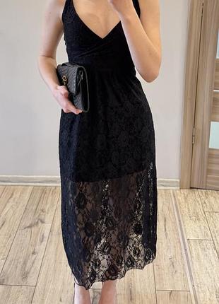 Чорна сукня