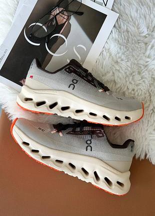 Кроссовки on running cloudtilt beige black orange