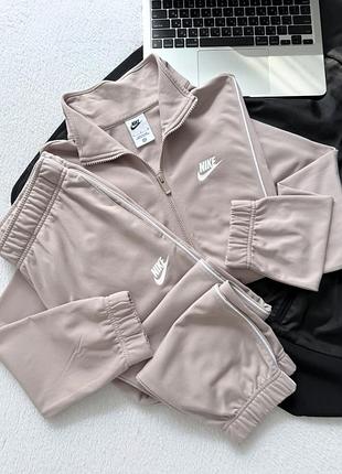 Оригінальний пудровий костюмчик з нових колекцій nike як новий