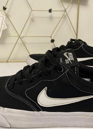 Кеди nike чорні розмір 40 устілка 25