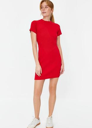 Чудесное базовое красное платье boohoo
