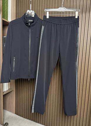 Чоловічий спортивний костюм zegna