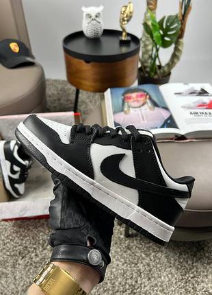 Nike sb dunk low white black