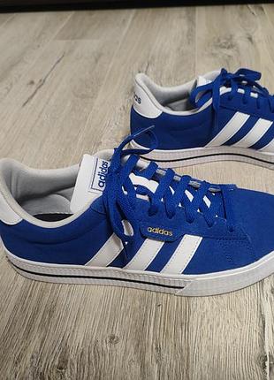 Кроссовки adidas day 3.0