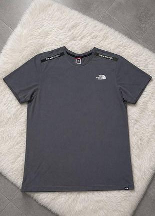 Чоловіча футболка, бренд the north face. оригінал. р. хл на 52