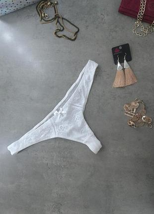 Белые кружевные трусики стринго ann summers