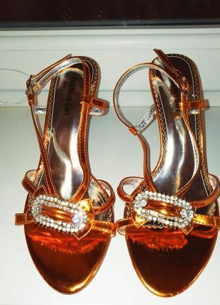 Босоножки на каблуке fashion girl бронзовые, 36 р.1 фото