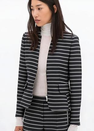 Жакет zara basic в полоску | made in spain | молнии на рукавах | размер s-m