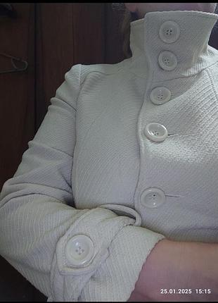 Белое пальто со стойкой с шерстью на весну select 16