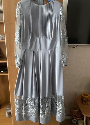 Святкова сукня з шовку max mara. пошита майстринею-дизайнером. розмір 50–52. одягалась 1 раз, ста деальний. ціна — 3000 грн (50% від вартості).
