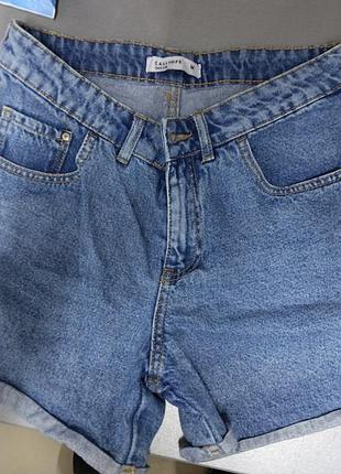Шорты брёдовые девичьи размер м