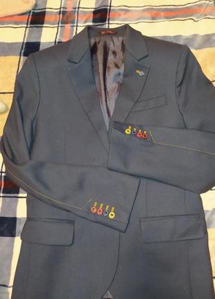 Чоловічий піджак megera