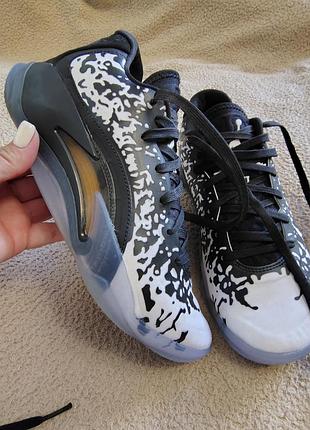 Продам кросівки jordan