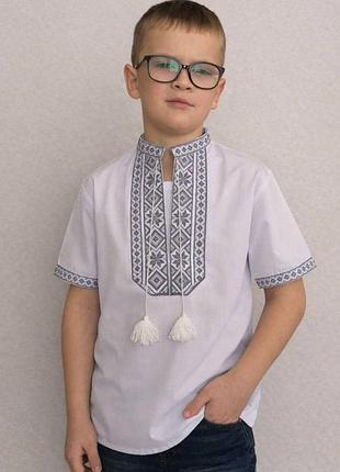 Вышиванка с коротким рукавом