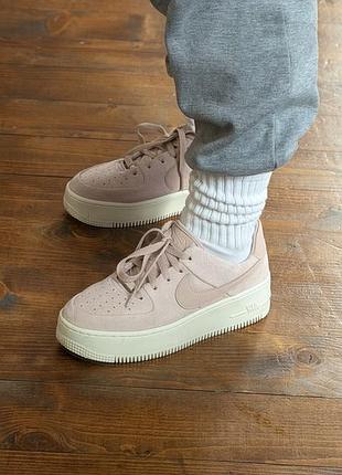 Nike air force 1 sage low у відтінку particle beige