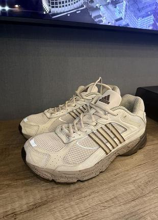 Кросівки adidas (оригінал) | розмір 43.5 (uk 9 / us 9.5)