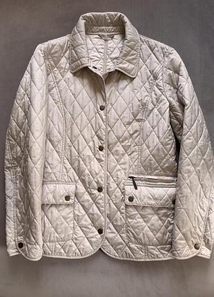 Жіноча стьобана куртка британського бренду barbour